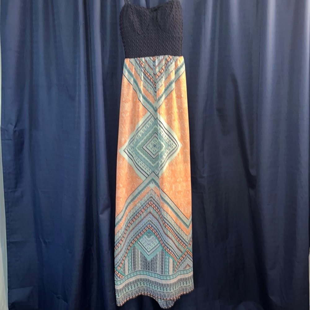 Small, Cute flowy long dress